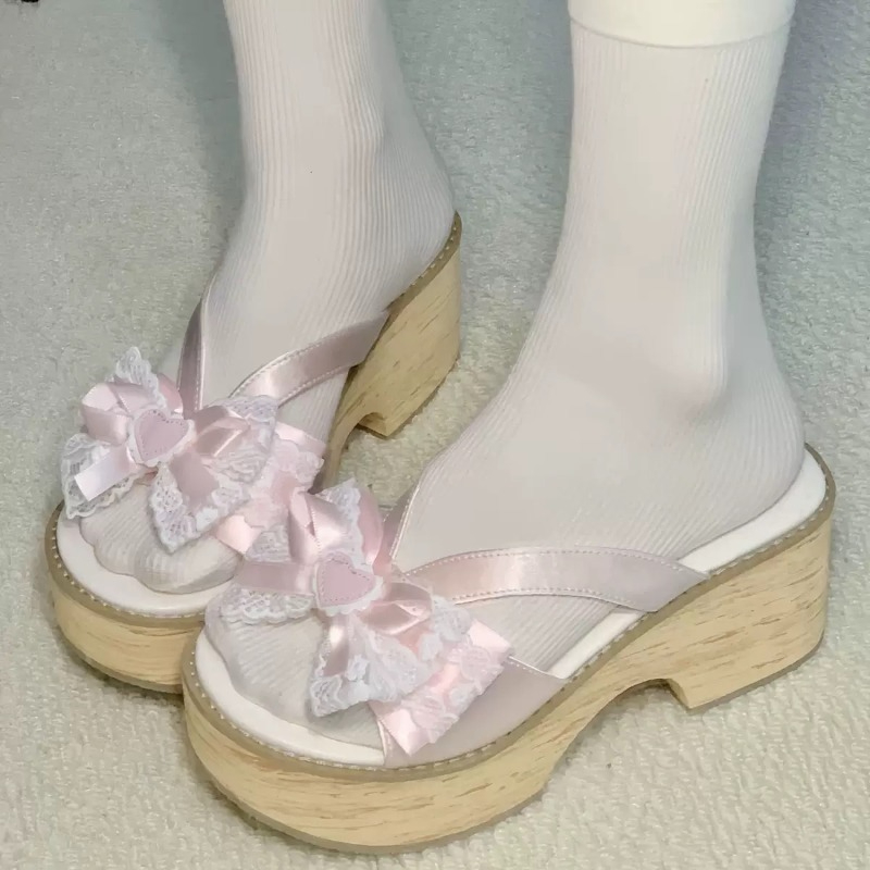 Summer Clothing Items - Słodkie Klapki na Platformie z Grubą